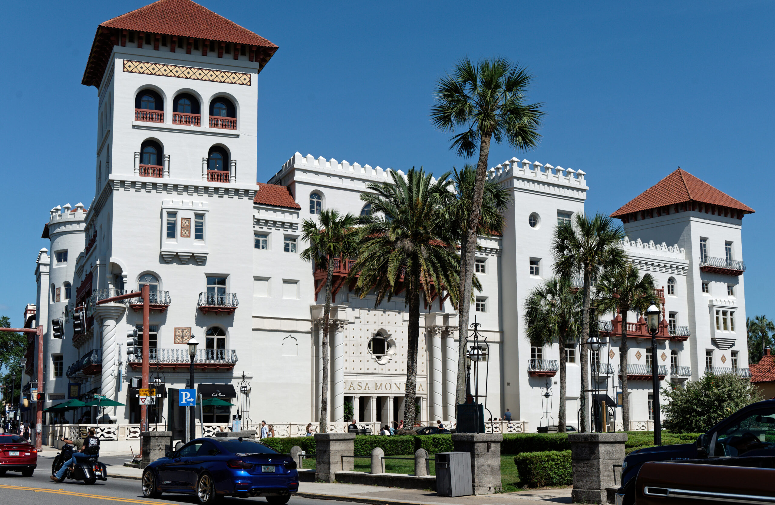 Esquina-registraduria, Hotel Monica