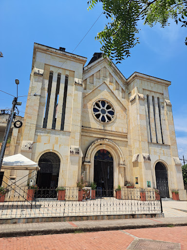Santuario Nacional Nuestra Señora del Carmen de Apicalá - Tolima